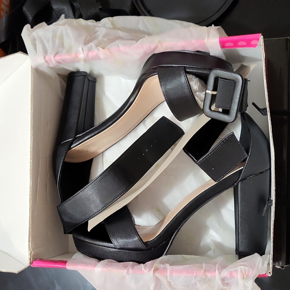 Strappy NEW black heels